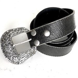 Black Leather Belt w/Western Flare Buckle, Sz. L. Perfect condition. Like new.